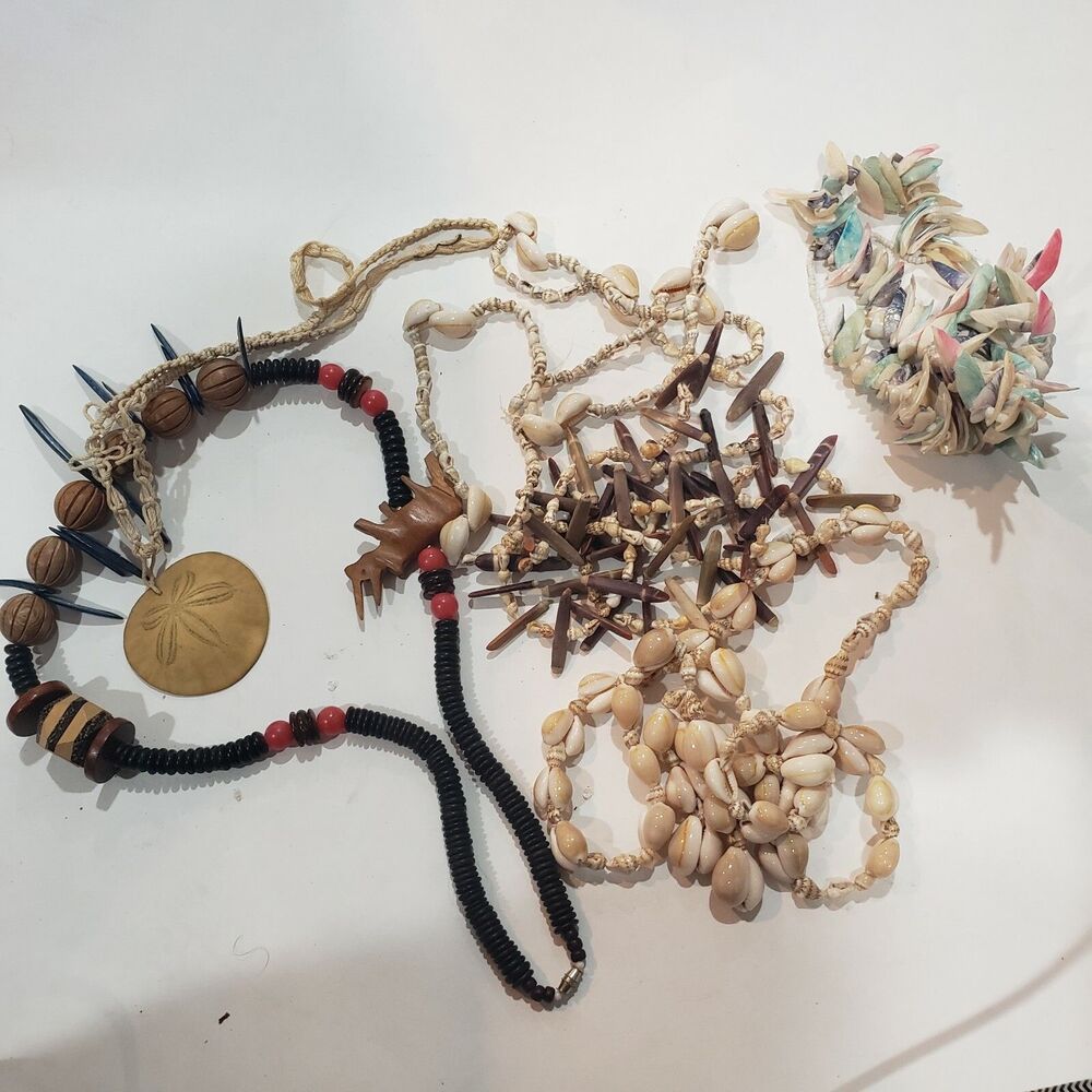 Lot Of Shell Beach Themed Necklace Jewelry Lot.